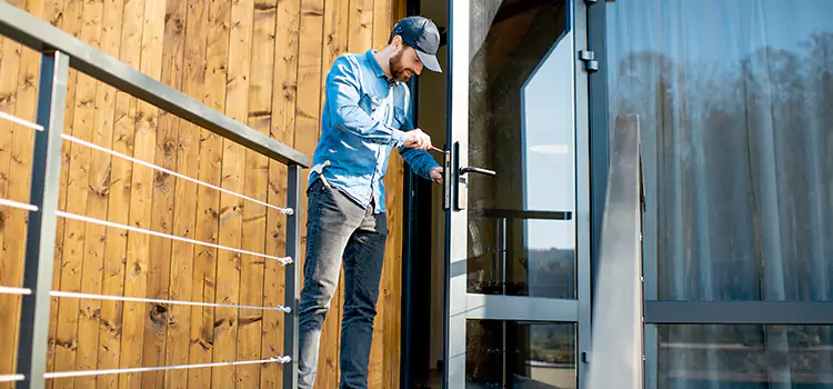 Patio Screen Door Installation Sherbrooke
