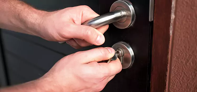 Door Closer Repair & Installation Sherbrooke